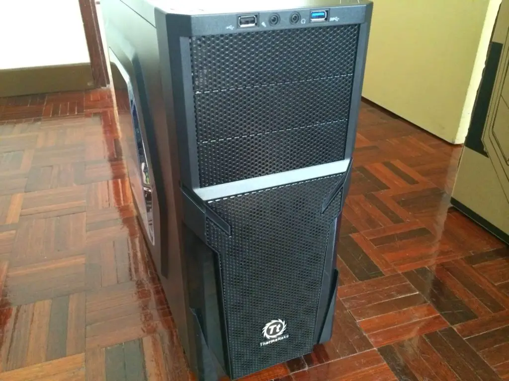 Unboxing & Review: Thermaltake Versa H21 8