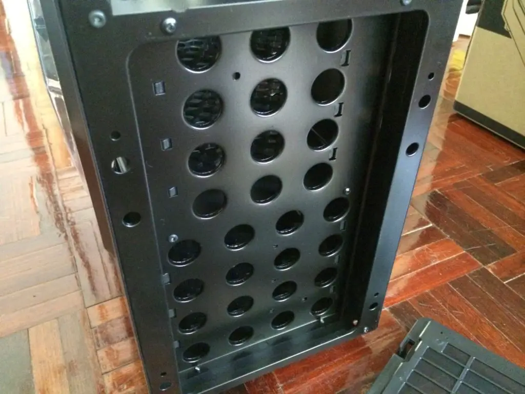 Unboxing & Review: Thermaltake Versa H21 28