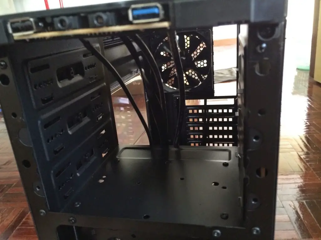 Unboxing & Review: Thermaltake Versa H21 30
