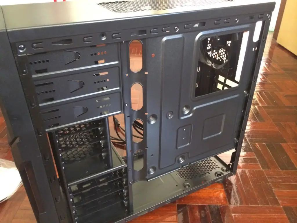 Unboxing & Review: Thermaltake Versa H21 70