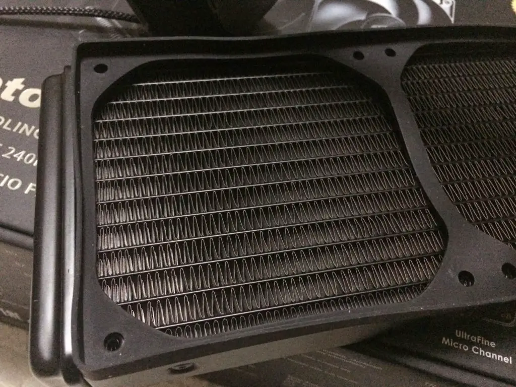 Unboxing & Review: Cooler Master Nepton 240M 114