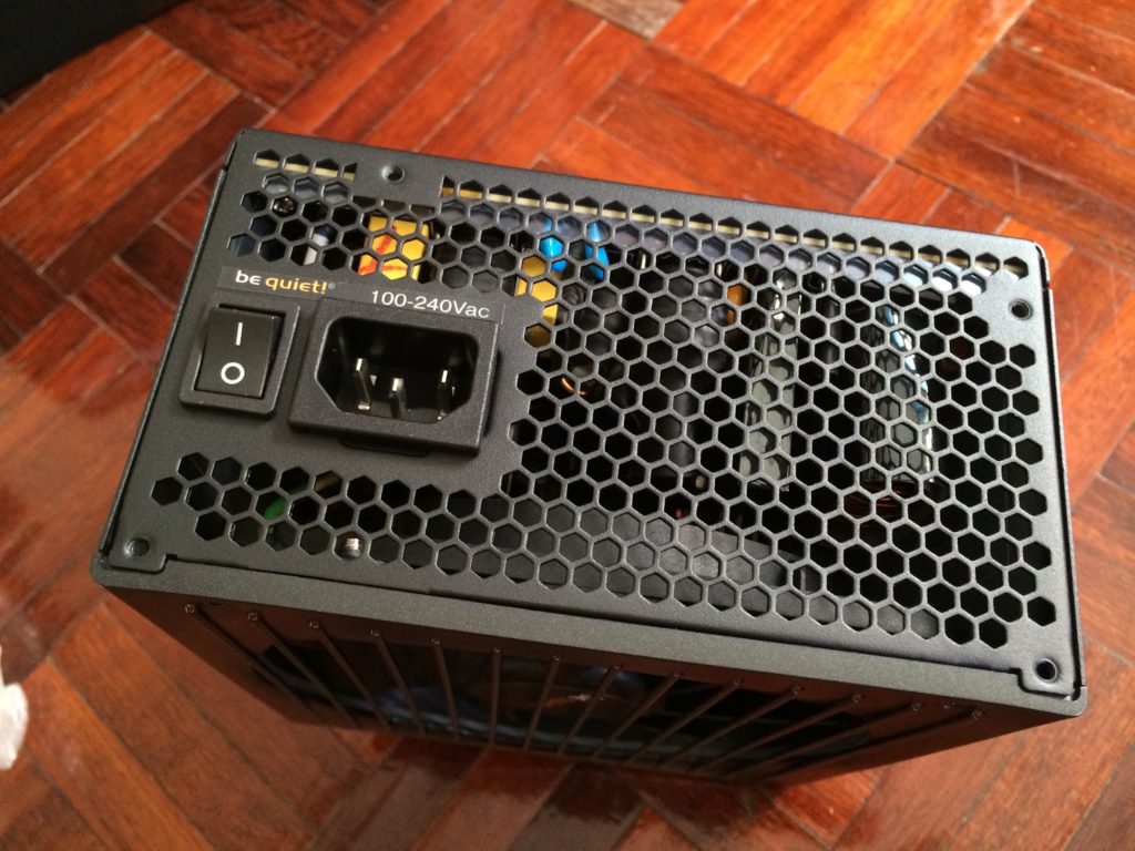 Unboxing & Overview of the be quiet! Straight Power 10 600W CM Semi-Modular Power Supply 20