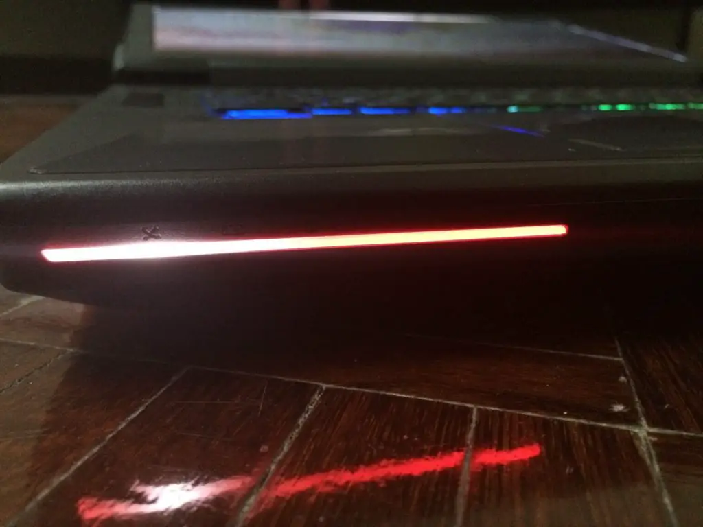 MSI Gaming GT72 2PC Dominator Pro Gaming Notebook Review 13