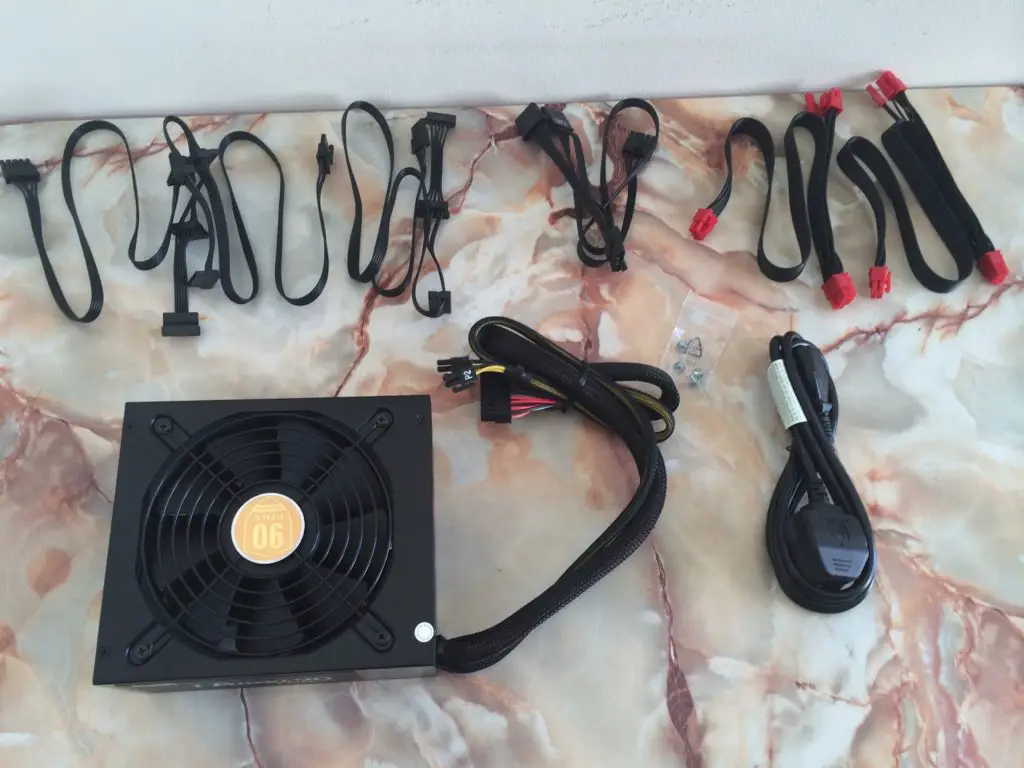 Unboxing & Preview: AcBel iPower 90m 700W Power Supply Unit 10