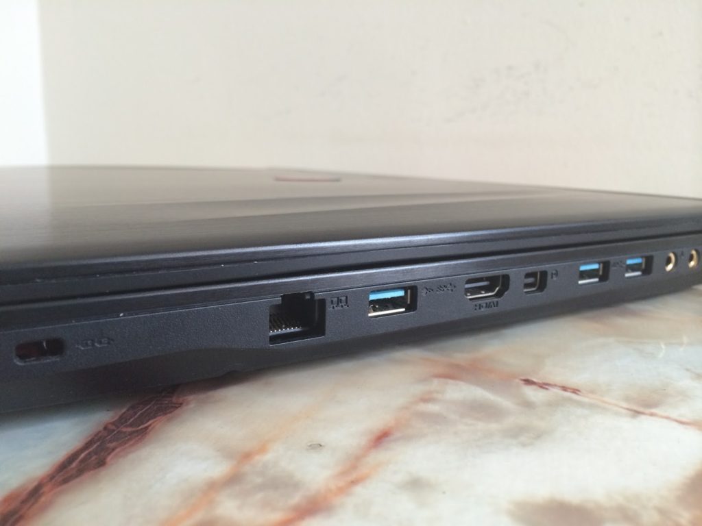 MSI Gaming GE72 2QE Apache Gaming Notebook Review 30