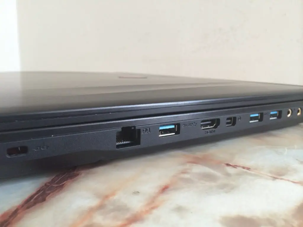 MSI Gaming GE72 2QE Apache Gaming Notebook Review 30