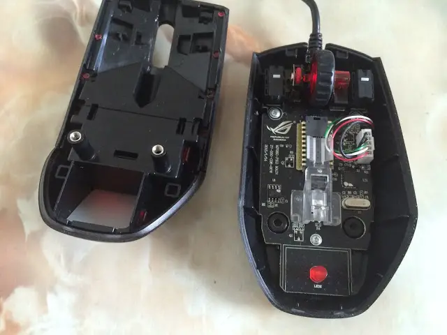 ASUS Republic of Gamers Sica Gaming Mouse Review 30