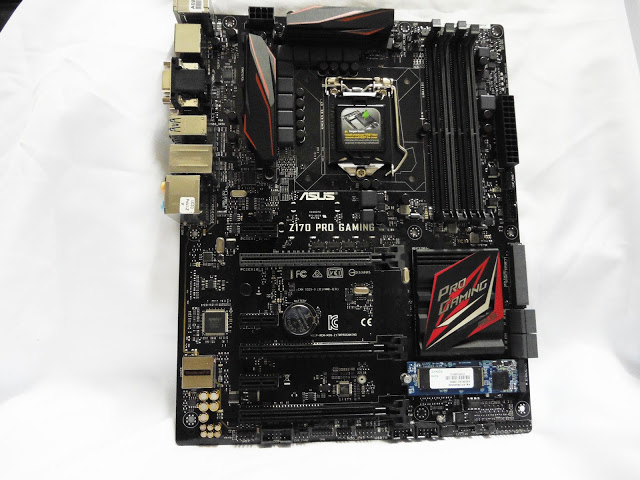 ASUS Z170 Pro Gaming Unboxing & Review 18