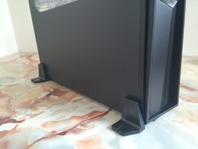 Unboxing & Review: SilverStone Raven Series RVZ02 Mini ITX Chassis 42