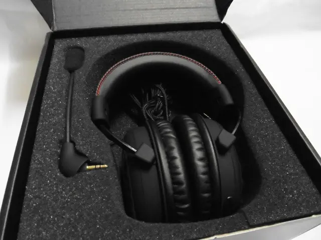 Unboxing & Review: Kingston HyperX Cloud Core 14