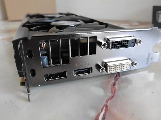 Unboxing & Review: Sapphire Nitro R7 370 4GB 24