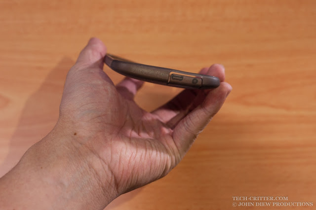 Unboxing & Review: HTC One M8 Eye 34
