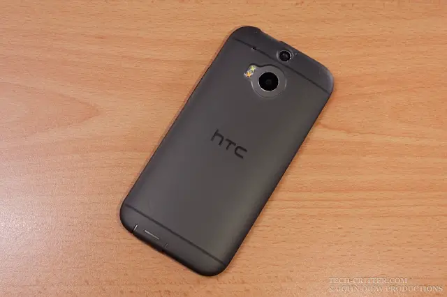 Unboxing & Review: HTC One M8 Eye 38