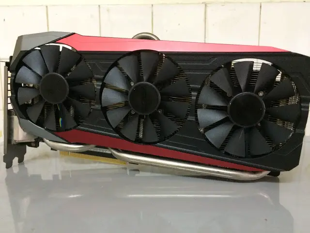 Unboxing & Review: ASUS STRIX R9 Fury 10