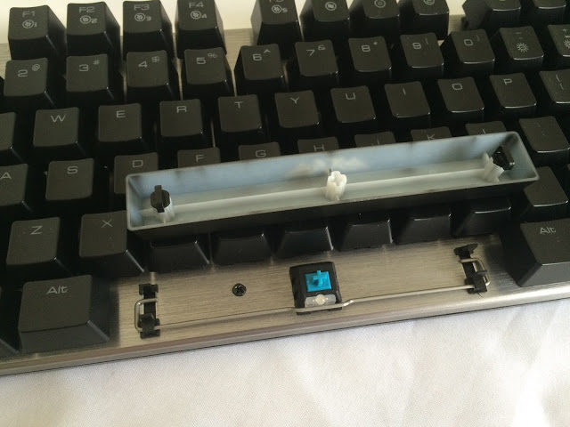 Unboxing & Review: Armaggeddon MKA-5R RGB-HORNET Gaming Mechanical Keyboard 28