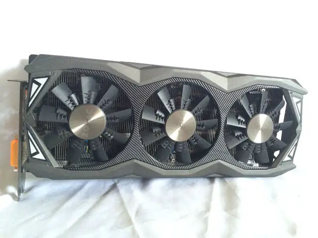 Unboxing & Review: ZOTAC GeForce GTX 980 Ti AMP! Extreme Edition 12