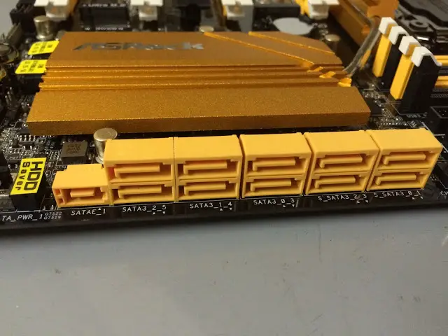 Unboxing & Review: ASRock X99 OC Formula 3.1 22