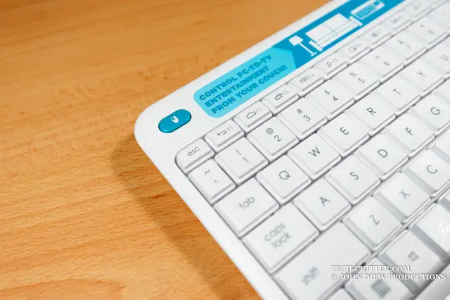 Unboxing & Review: Logitech Wireless Touch Keyboard K400 Plus 30