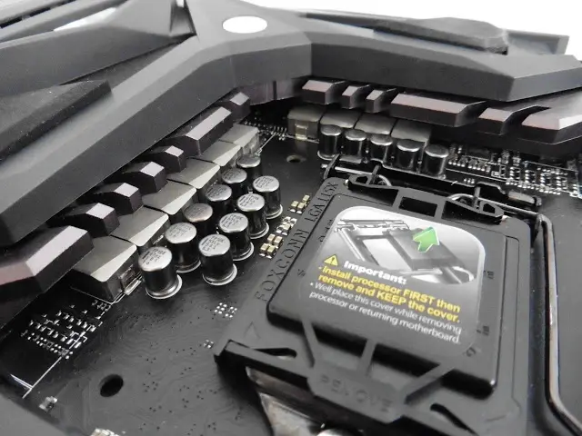 Unboxing & Review: ASUS ROG Maximus VIII Formula 18