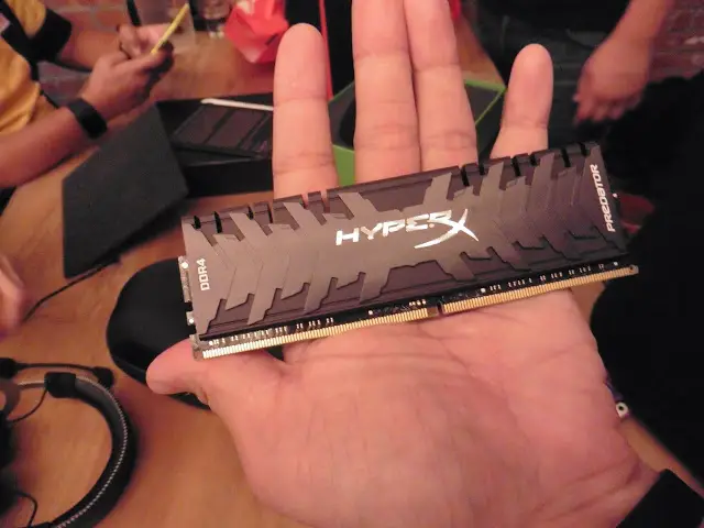 Computex 2016: Kingston Unveils Its New HyperX Predator 3300MHz DDR4 Memory Kit and SSDNow UV400 TLC NAND Flash SSD 2