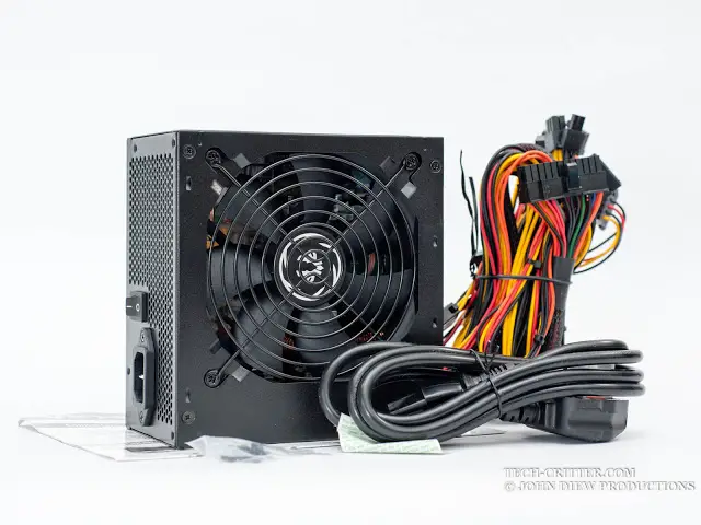 Unboxing & Preview: Bitfenix BPA600 Power Supply 2