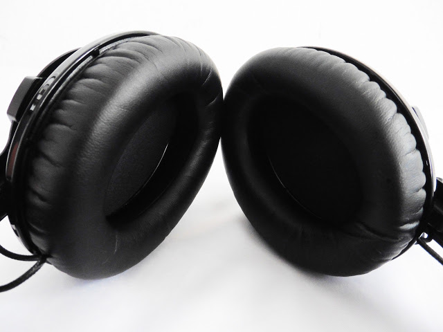 Unboxing & Review: HyperX Cloud Revolver Pro Gaming Headset 24