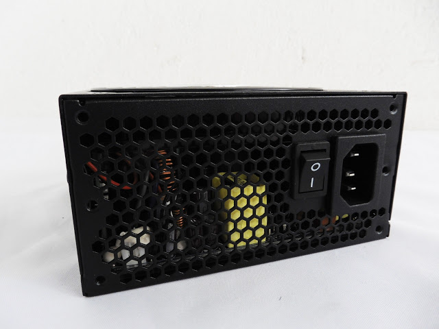 Unboxing & Preview: SilverStone SFX Series SX500-LG Power Supply 6