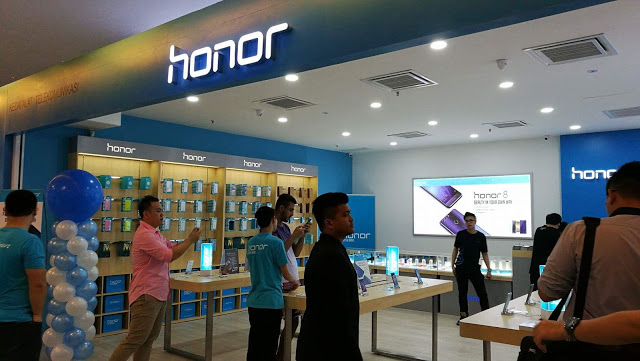 Honor Malaysia Opens its First Concept Store 4