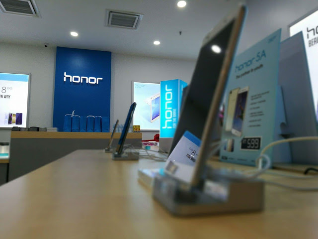 Honor Malaysia Opens its First Concept Store 6