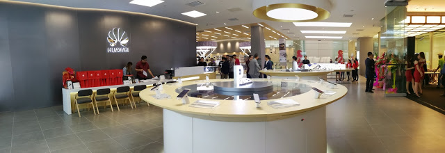 Huawei Launches First Regional Flagship Store in Malaysia 2