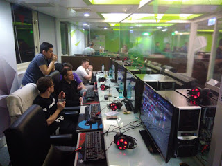 A Tour To One Of Taipei's Very Best Internet Cafe - LHH Cyber Cafe 12