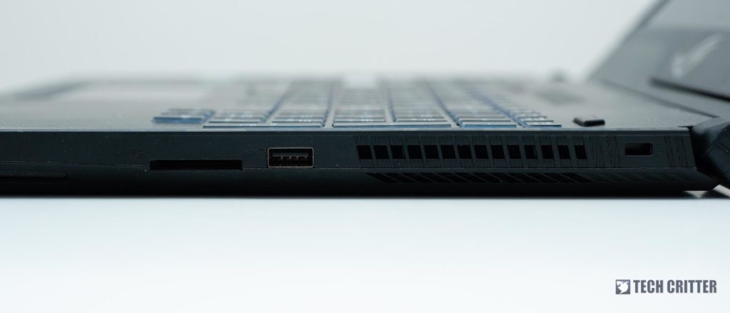 Review: ASUS ROG Strix SCAR II GL504VS Gaming Notebook 6