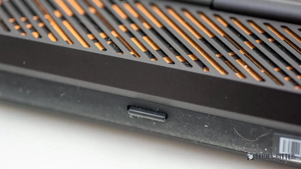 Review - ROG Mothership GZ700 (i9-9980HK, RTX 2080, 64GB DDR4-2666, 1.5TB RAID 0 SSD) 8
