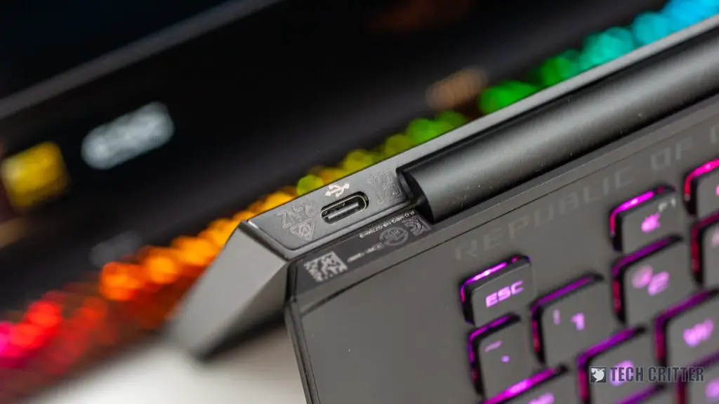 Review - ROG Mothership GZ700 (i9-9980HK, RTX 2080, 64GB DDR4-2666, 1.5TB RAID 0 SSD) 23