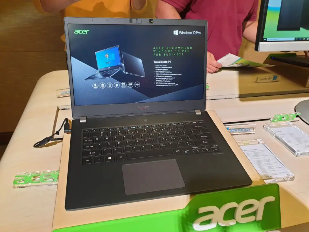 Acer TravelMate P614