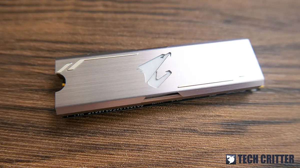 GIGABYTE Shows Off AORUS Gen5 10000 NVMe SSD with a Large Heatsink