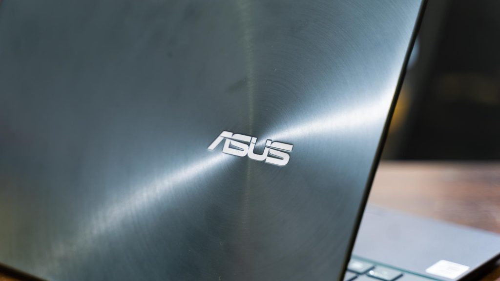 ASUS ZenBook UX425 3
