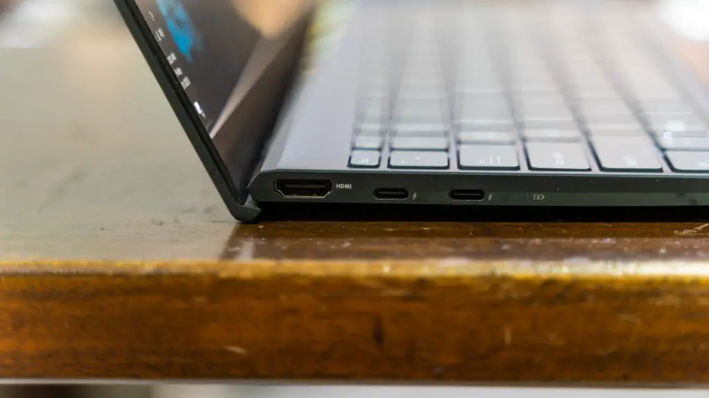 ASUS ZenBook UX425 4