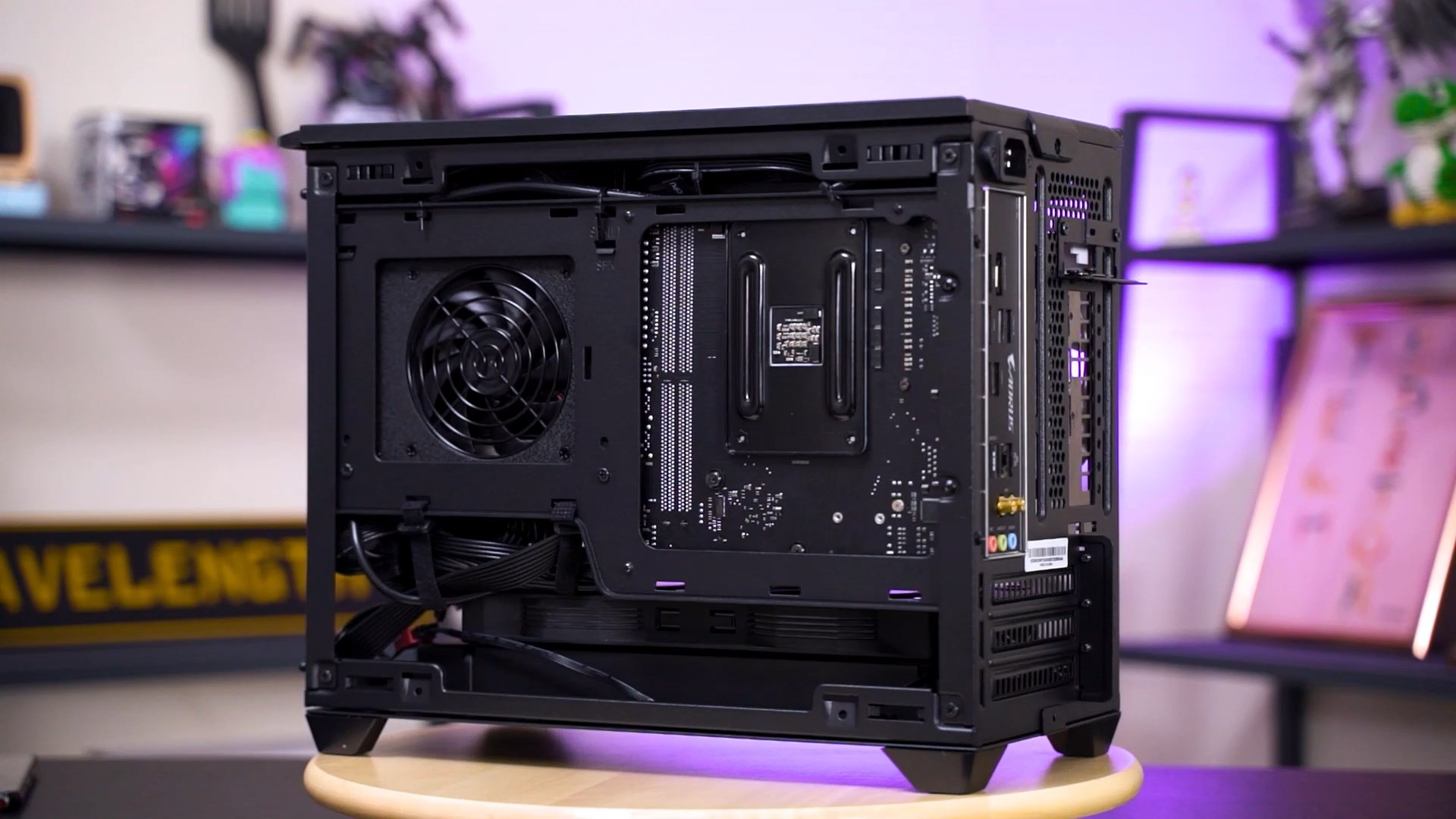 Cooler Master Masterbox NR200 Chassis Review - Funky Kit