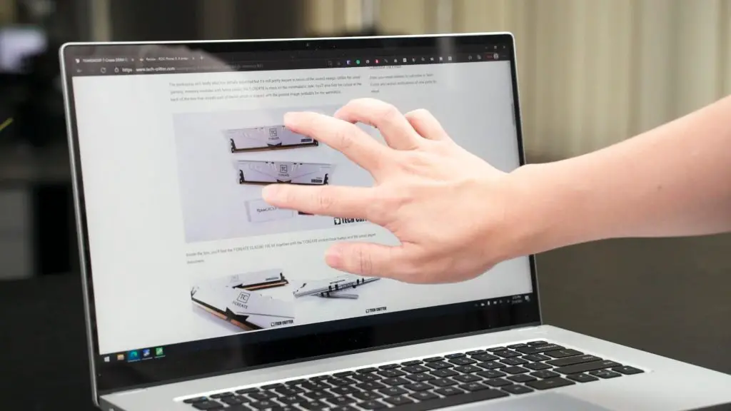 ILLEGEAR IONIC TOUCH 6