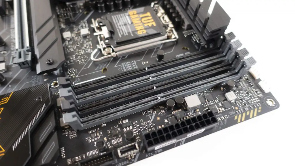 ASUS TUF Gaming Z690 PLUS WIFI D4 9