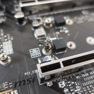 MSI MPG Z690 CARBON WIFI 21