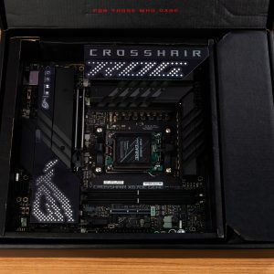 ASUS ROG CROSSHAIR X670E GENE 3