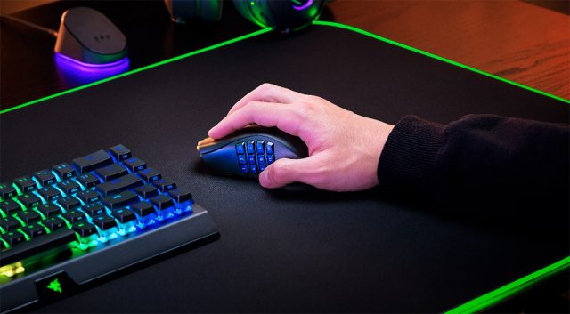 Razer Naga V2 Pro and Naga V2 HyperSpeed 1