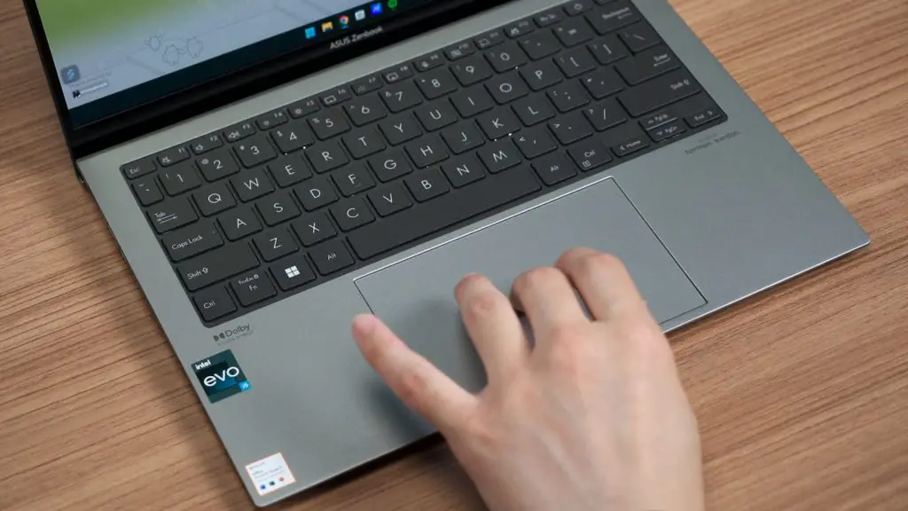 ASUS Zenbook 13 S OLED UX5304 review 16