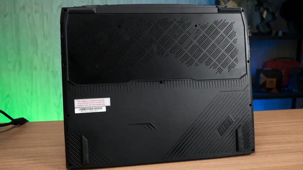MSI Titan GT77HX 13VI review 32
