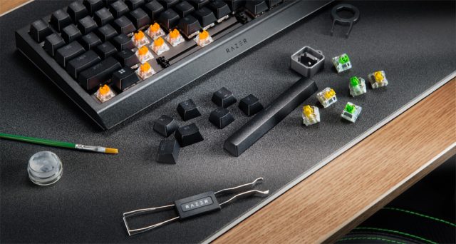 Razer BlackWidow V4 75% gaming keyboard 1