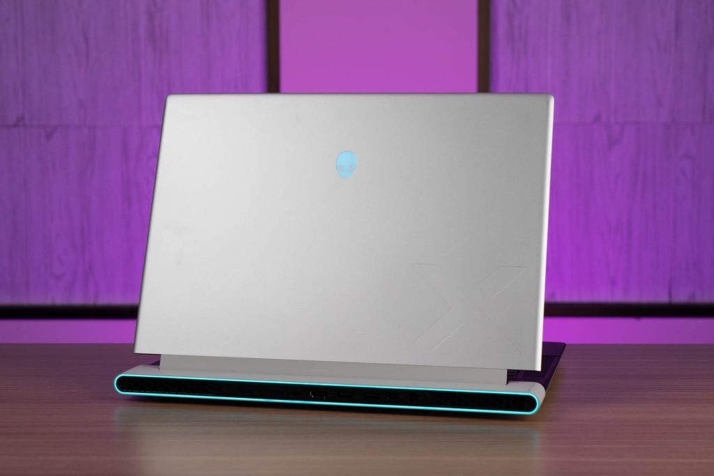 Alienware X16 R1 01