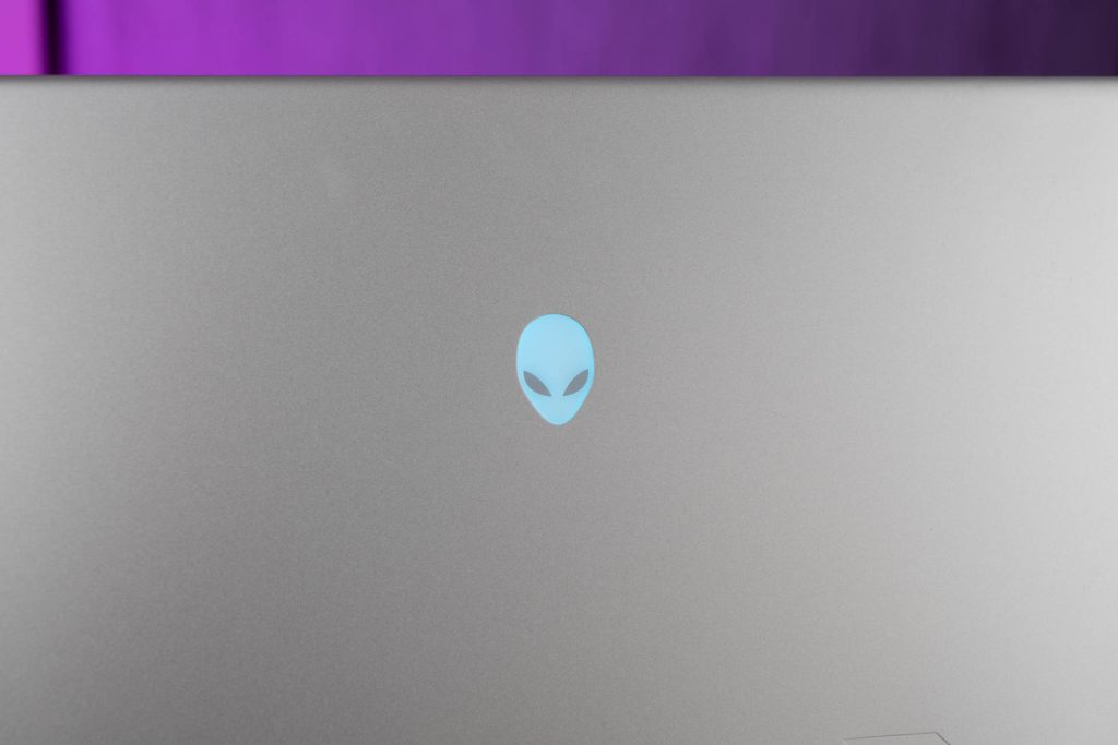 Alienware X16 R1 02