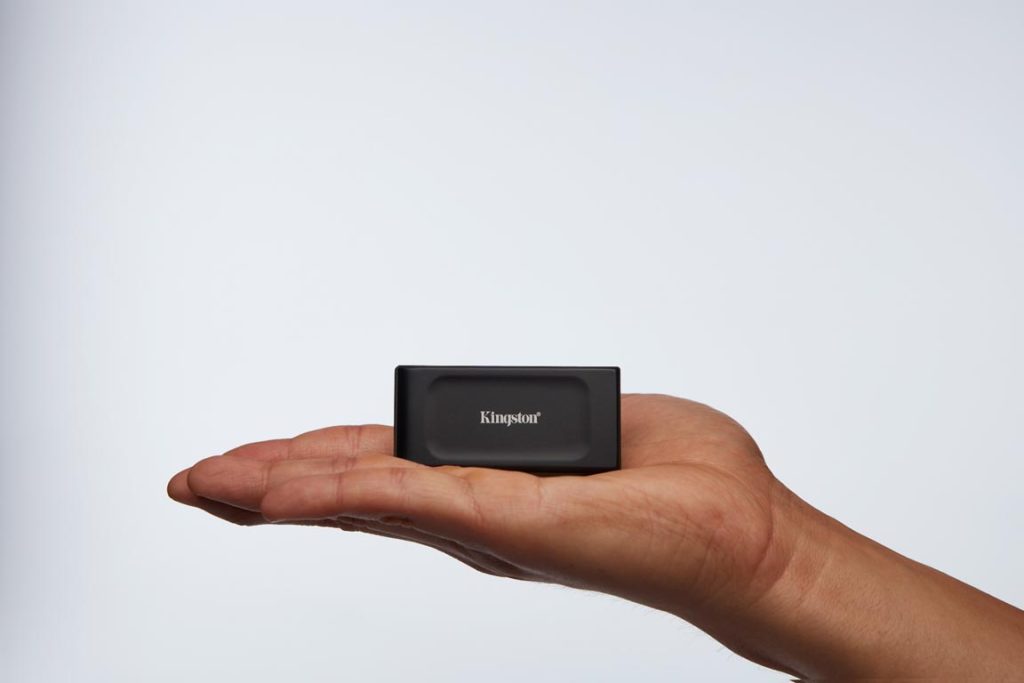 Kingston XS1000 External SSD (2)